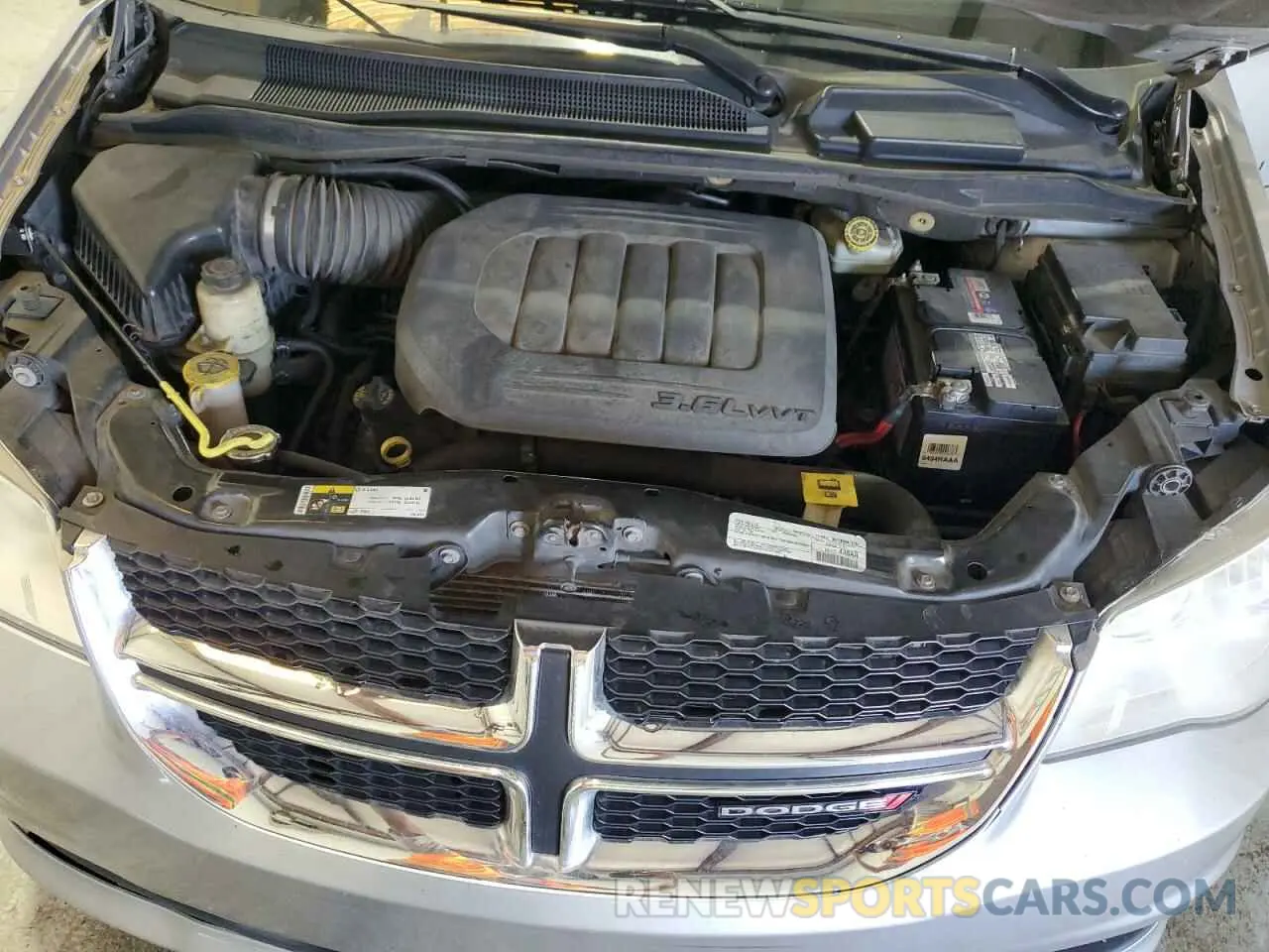 12 Photograph of a damaged car 2C4RDGBG5KR798664 DODGE CARAVAN 2019