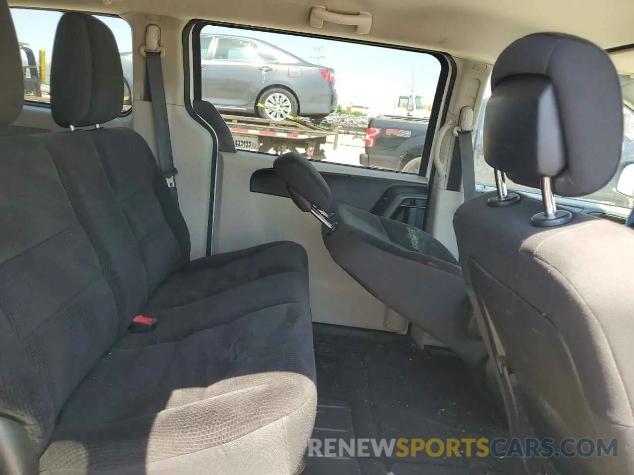 11 Фотография поврежденного автомобиля 2C4RDGBG6KR527953 DODGE CARAVAN 2019