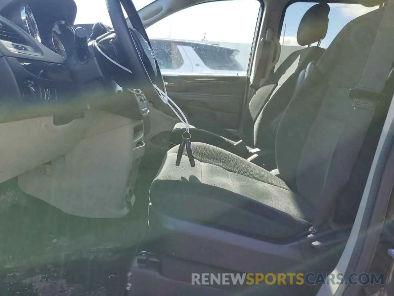 7 Photograph of a damaged car 2C4RDGBG6KR799015 DODGE CARAVAN 2019