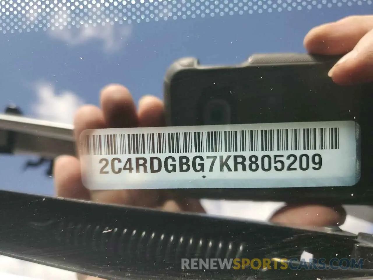 13 Photograph of a damaged car 2C4RDGBG7KR805209 DODGE CARAVAN 2019