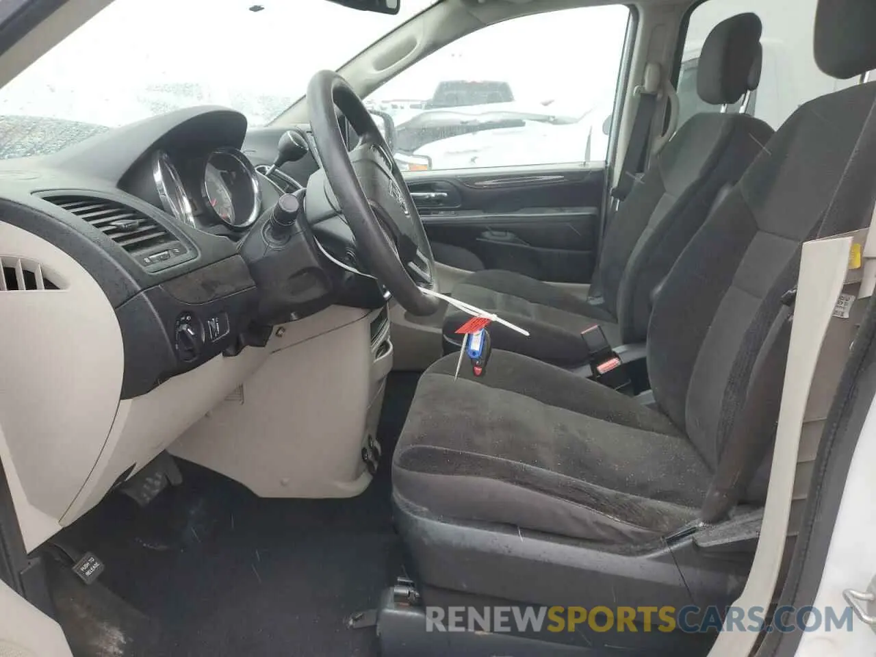 7 Photograph of a damaged car 2C4RDGBG8KR524861 DODGE CARAVAN 2019