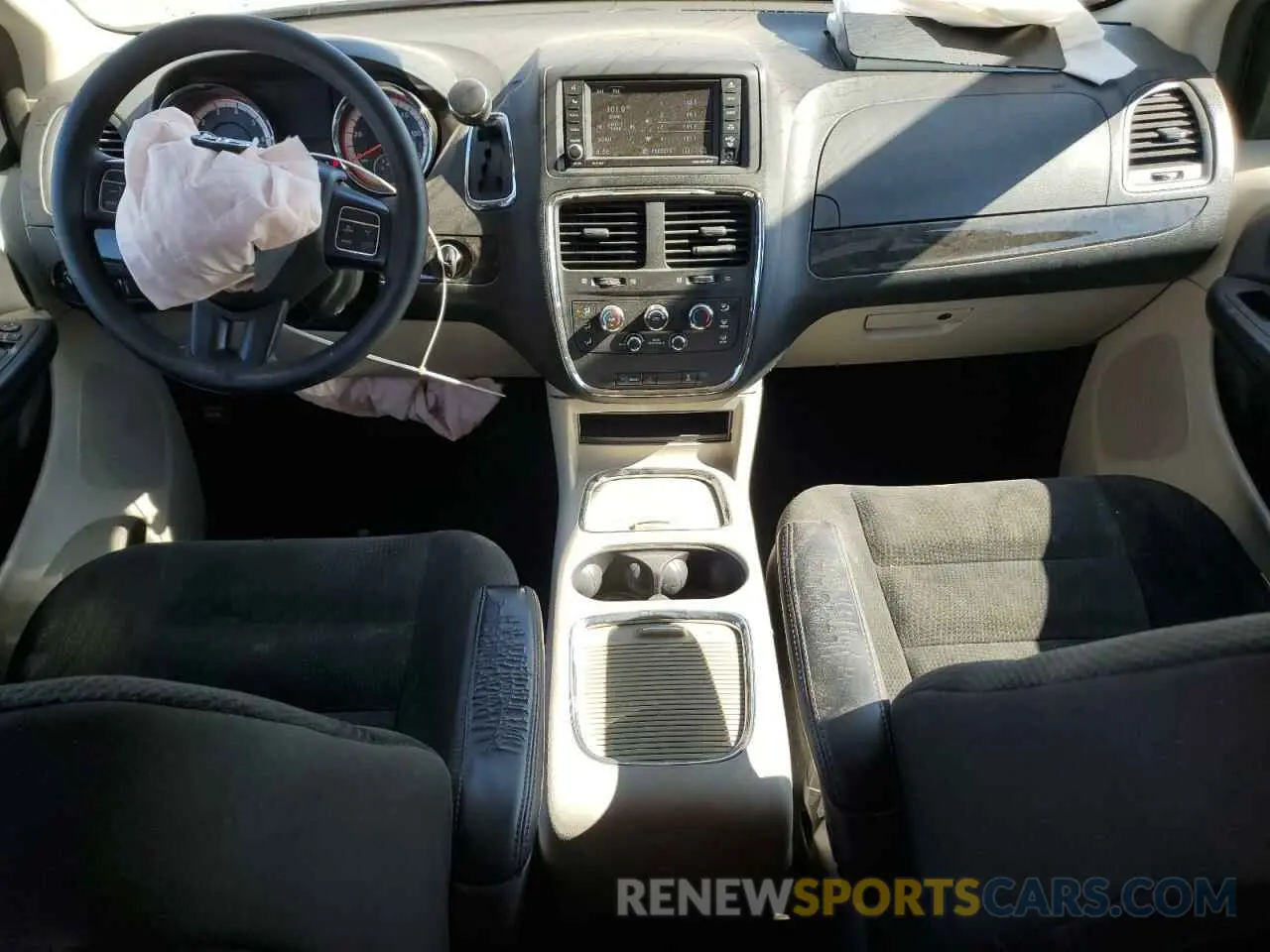 8 Photograph of a damaged car 2C4RDGBG8KR745716 DODGE CARAVAN 2019