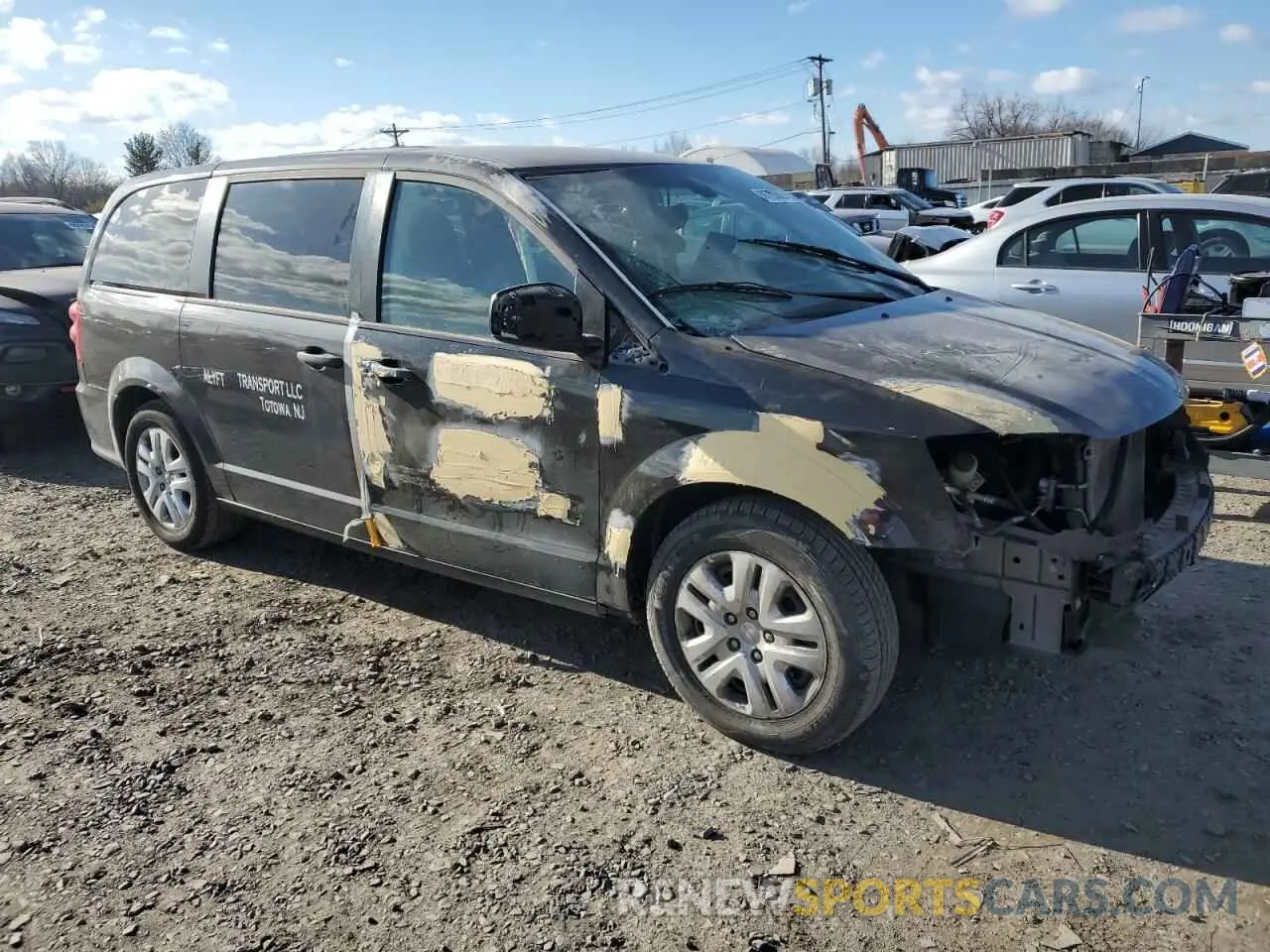 4 Photograph of a damaged car 2C4RDGBG8KR792423 DODGE CARAVAN 2019