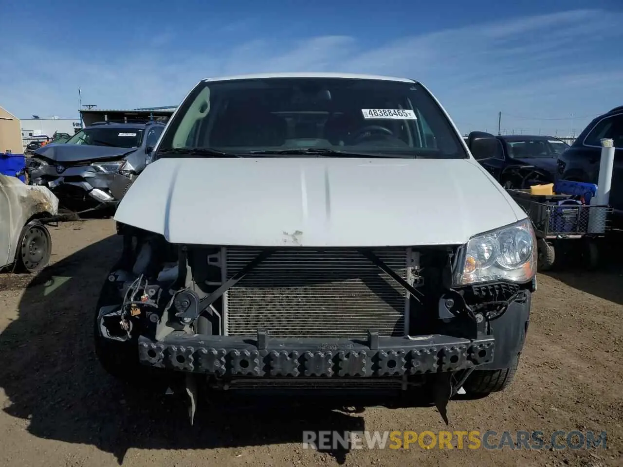 5 Photograph of a damaged car 2C4RDGBG9KR501525 DODGE CARAVAN 2019
