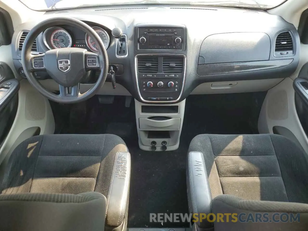 8 Photograph of a damaged car 2C4RDGBG9KR573423 DODGE CARAVAN 2019