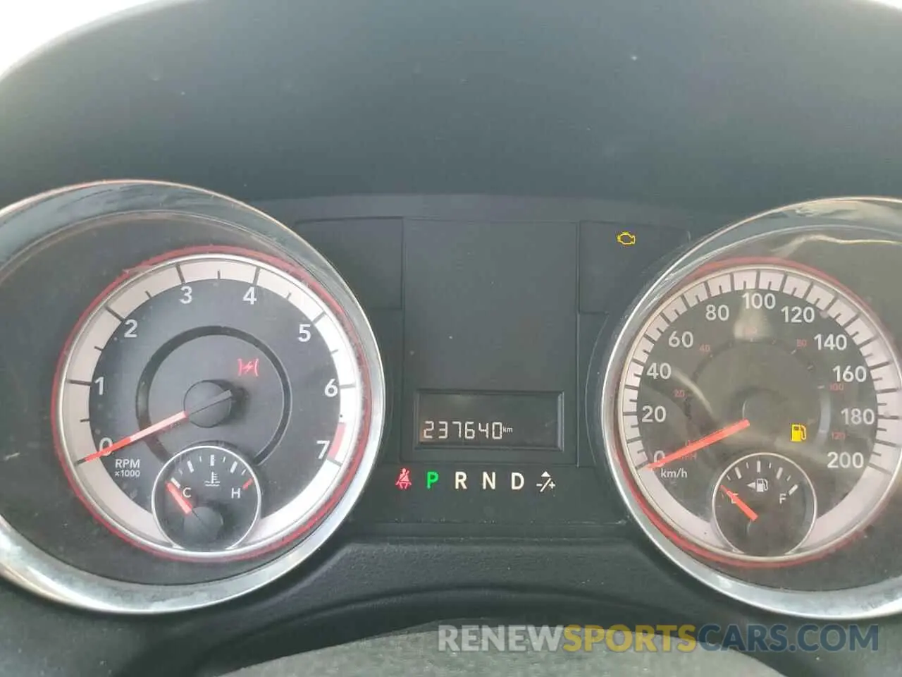 9 Photograph of a damaged car 2C4RDGBG9KR573423 DODGE CARAVAN 2019