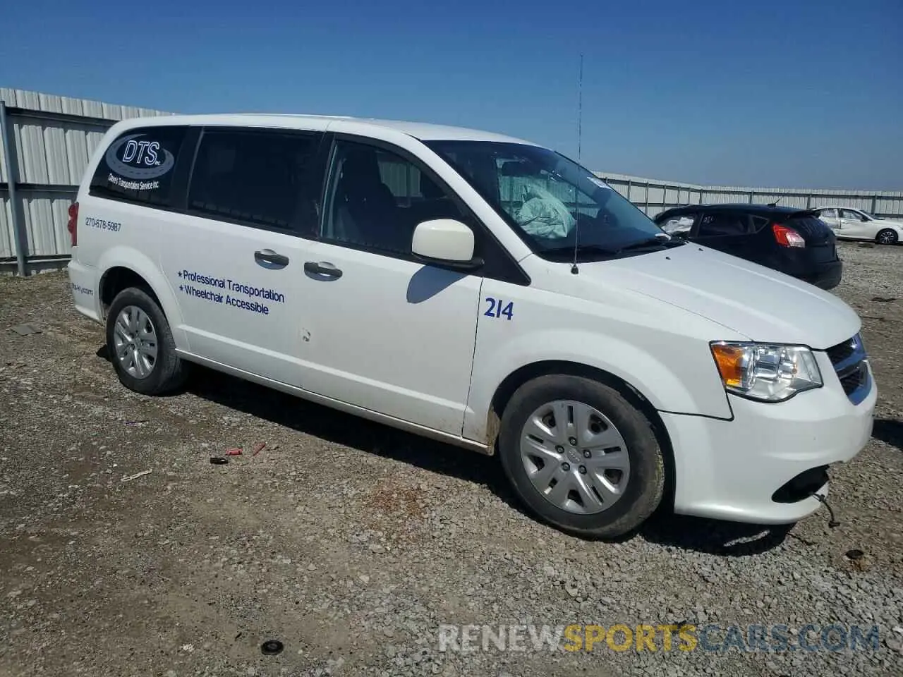 4 Photograph of a damaged car 2C4RDGBG9KR794407 DODGE CARAVAN 2019