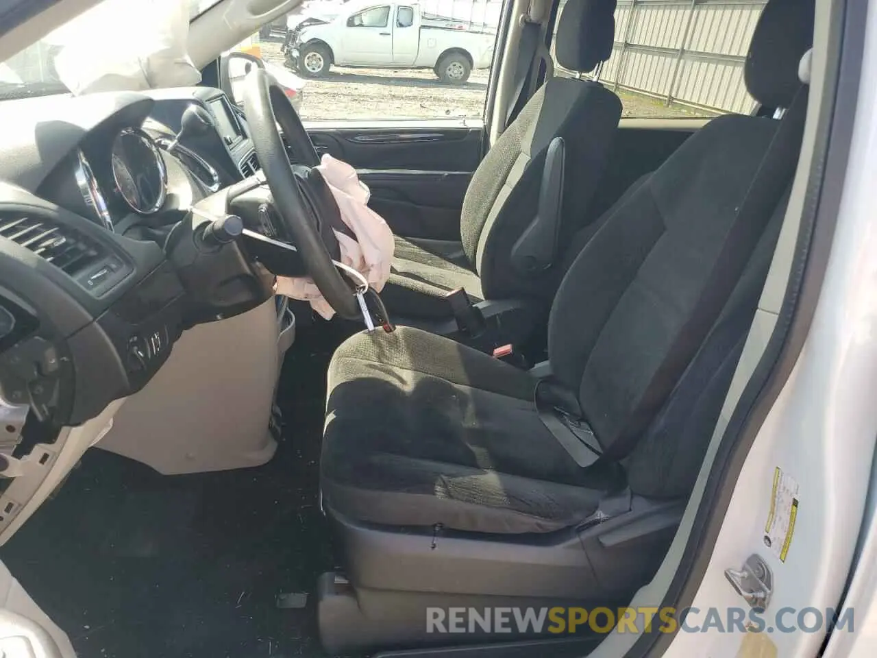 7 Photograph of a damaged car 2C4RDGBG9KR794407 DODGE CARAVAN 2019