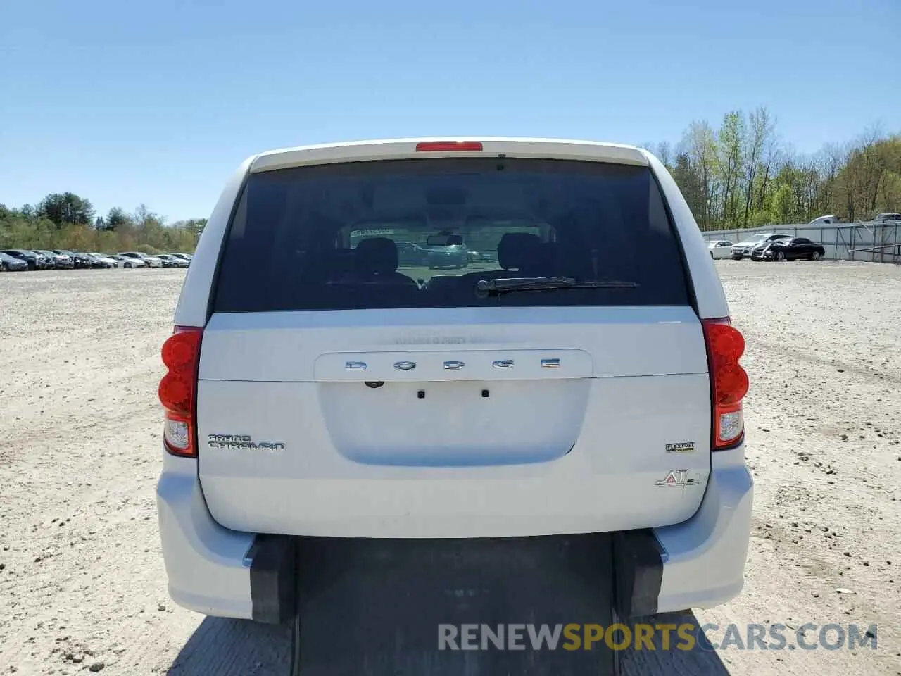 6 Photograph of a damaged car 2C4RDGBG9KR805034 DODGE CARAVAN 2019