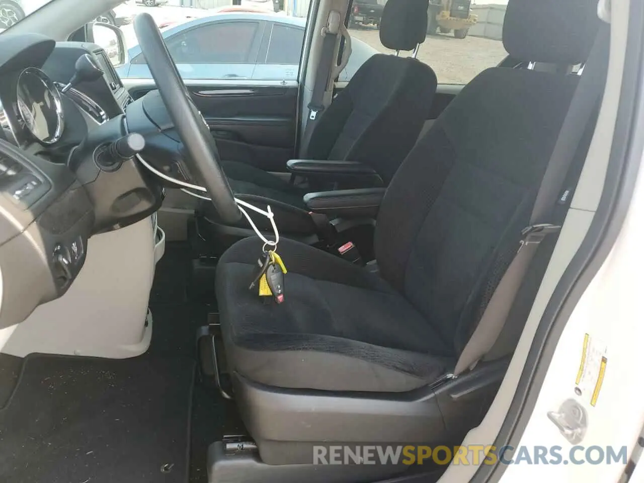 7 Photograph of a damaged car 2C4RDGBG9KR808712 DODGE CARAVAN 2019