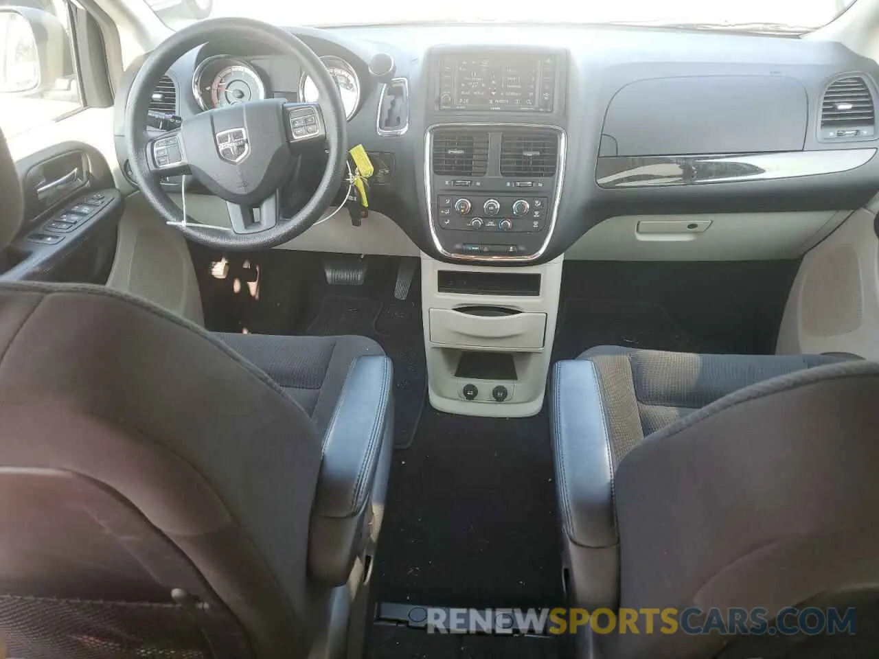 8 Photograph of a damaged car 2C4RDGBG9KR808712 DODGE CARAVAN 2019