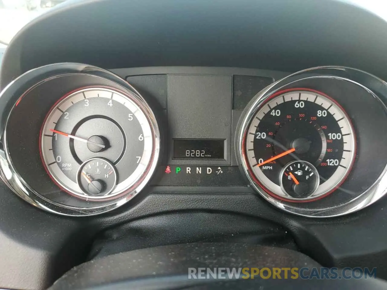9 Photograph of a damaged car 2C4RDGBG9KR808712 DODGE CARAVAN 2019
