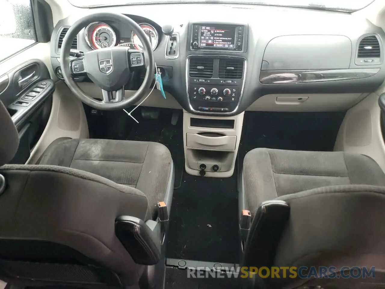 8 Photograph of a damaged car 2C4RDGBGXKR766731 DODGE CARAVAN 2019