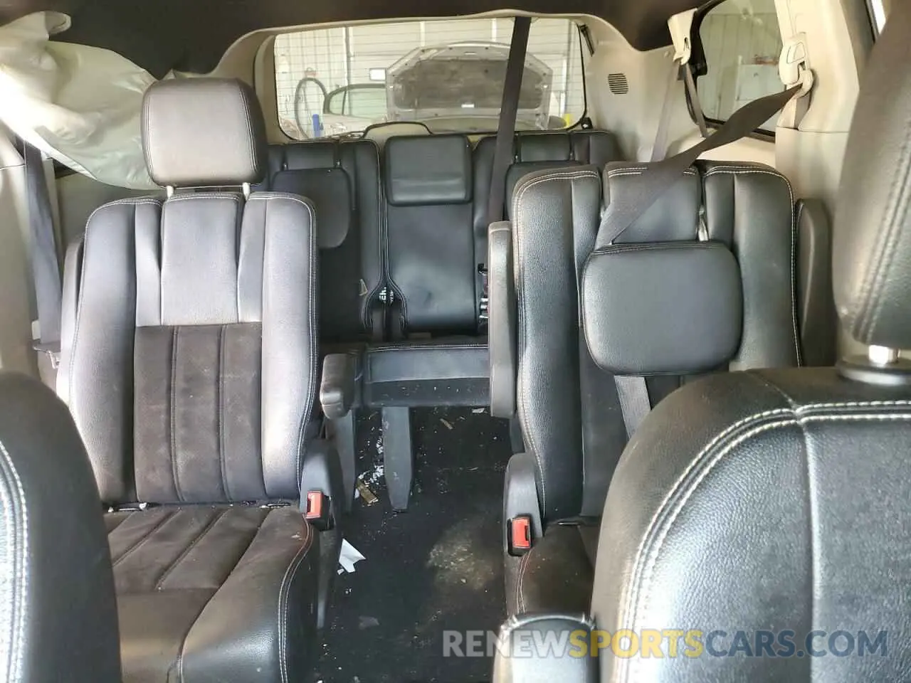 10 Photograph of a damaged car 2C4RDGCG1KR736709 DODGE CARAVAN 2019