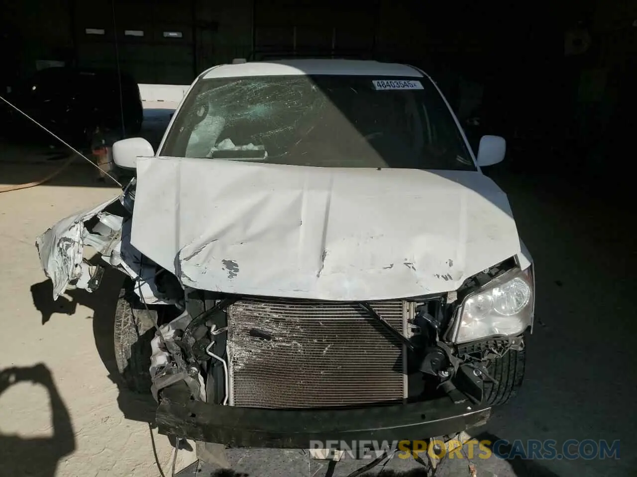 5 Photograph of a damaged car 2C4RDGCG1KR736709 DODGE CARAVAN 2019