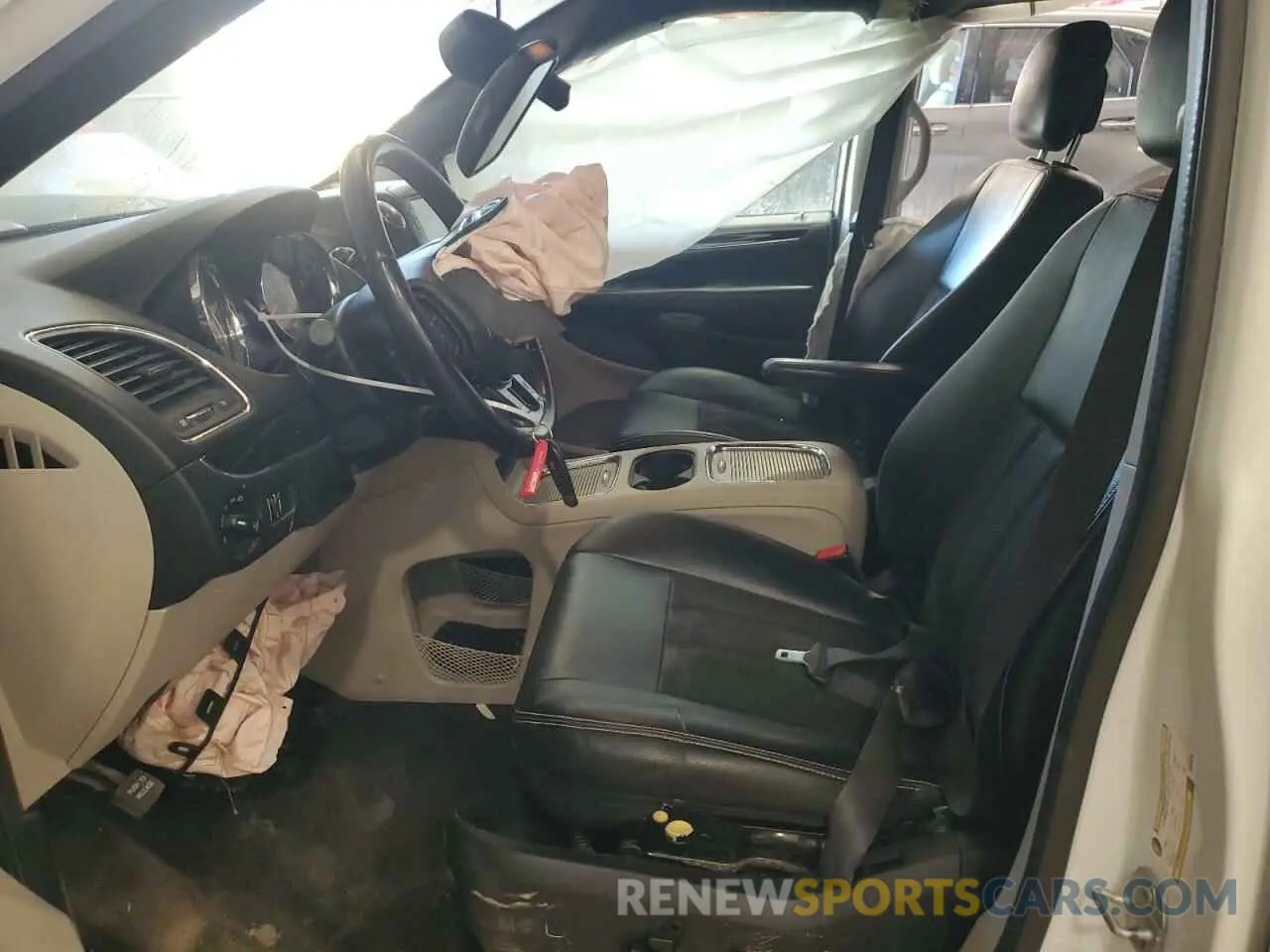 7 Photograph of a damaged car 2C4RDGCG1KR736709 DODGE CARAVAN 2019