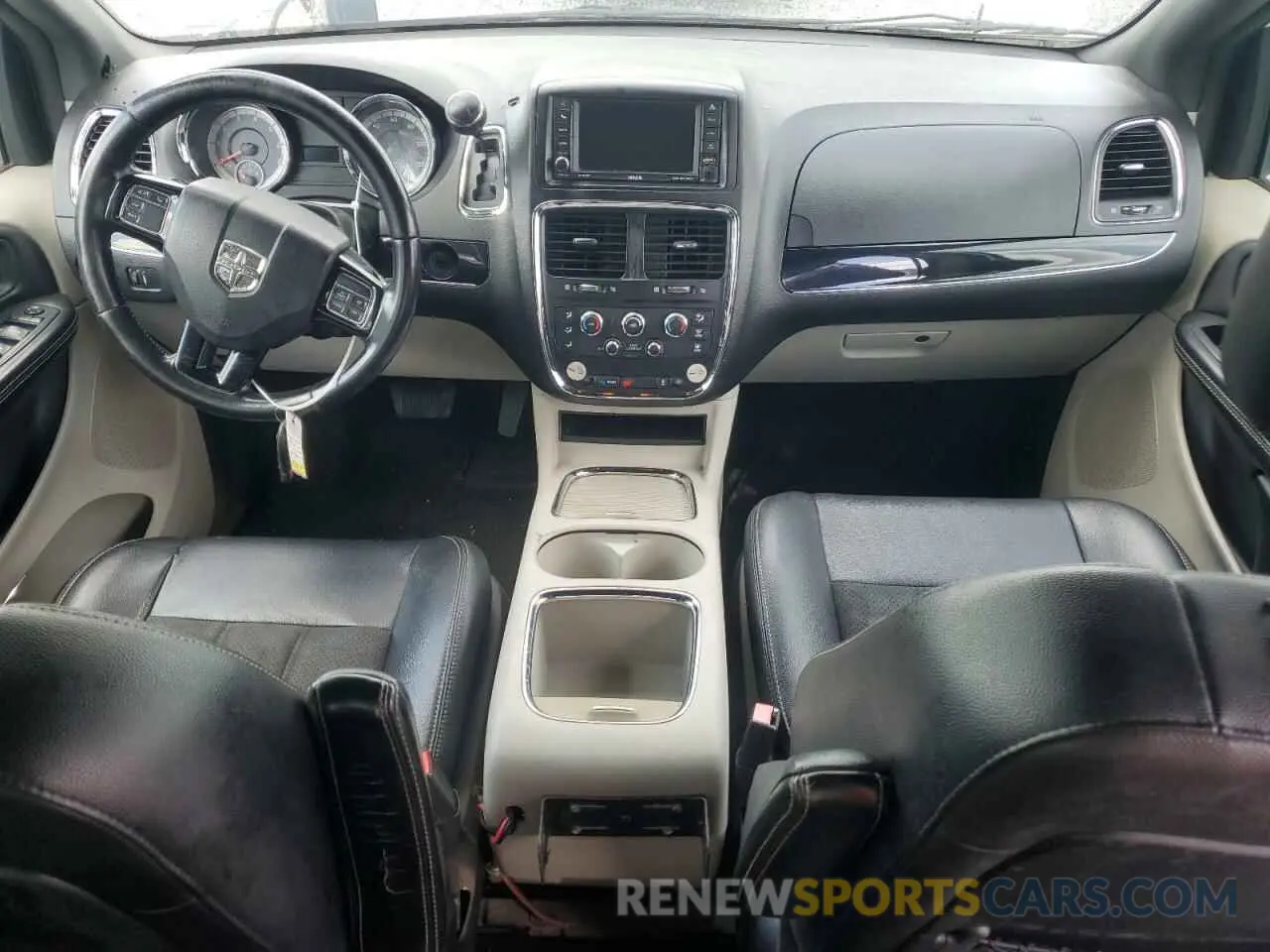 8 Photograph of a damaged car 2C4RDGCG1KR754854 DODGE CARAVAN 2019