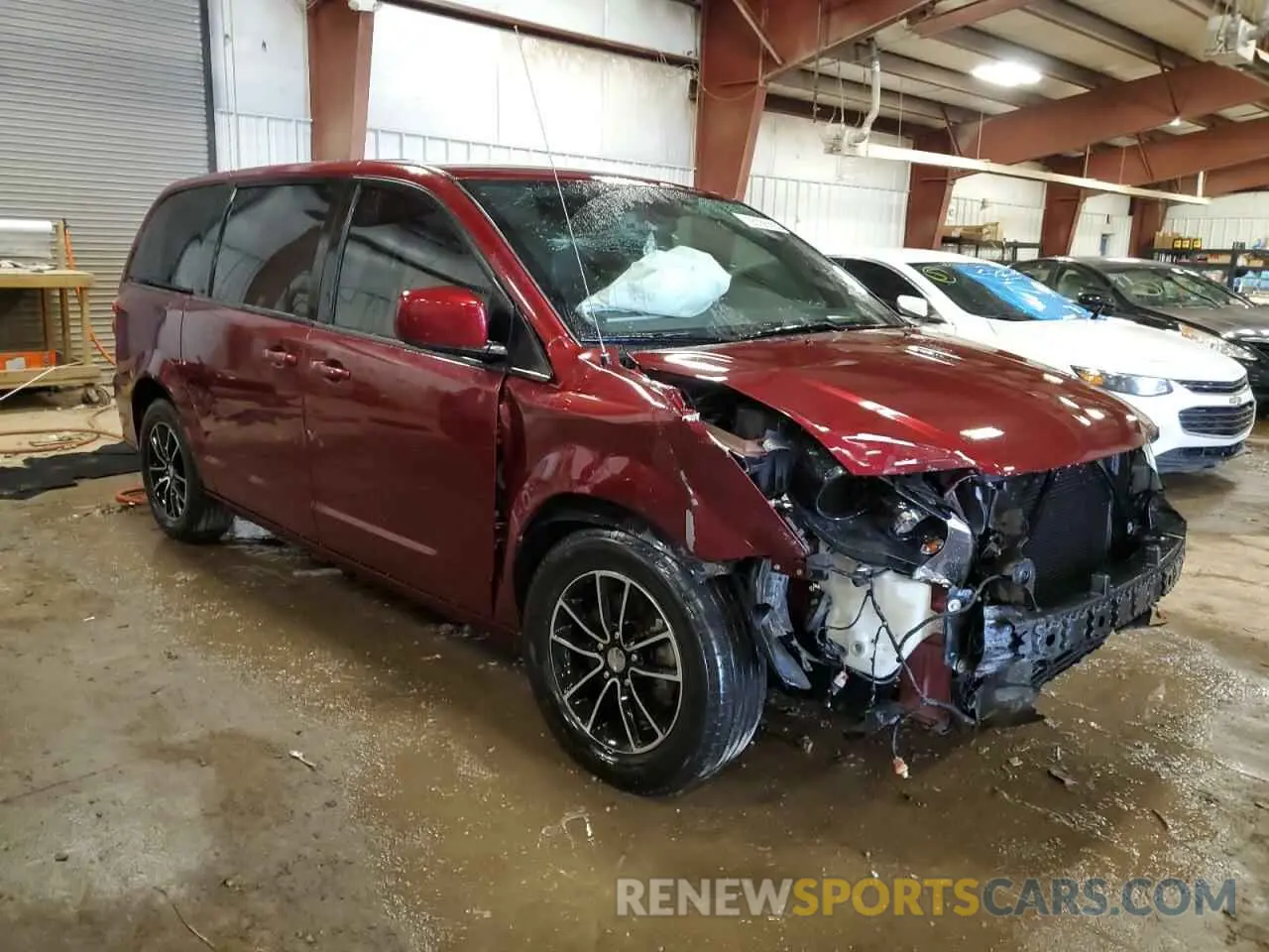 4 Photograph of a damaged car 2C4RDGCG2KR502269 DODGE CARAVAN 2019