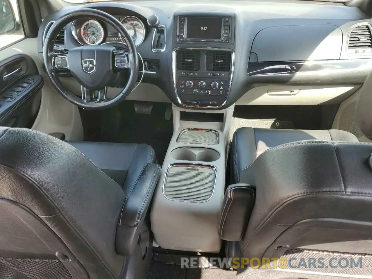 8 Photograph of a damaged car 2C4RDGCG2KR742700 DODGE CARAVAN 2019