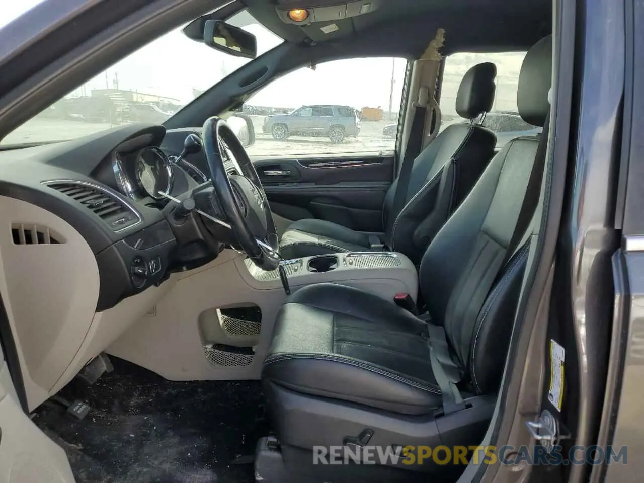 7 Photograph of a damaged car 2C4RDGCG2KR800031 DODGE CARAVAN 2019