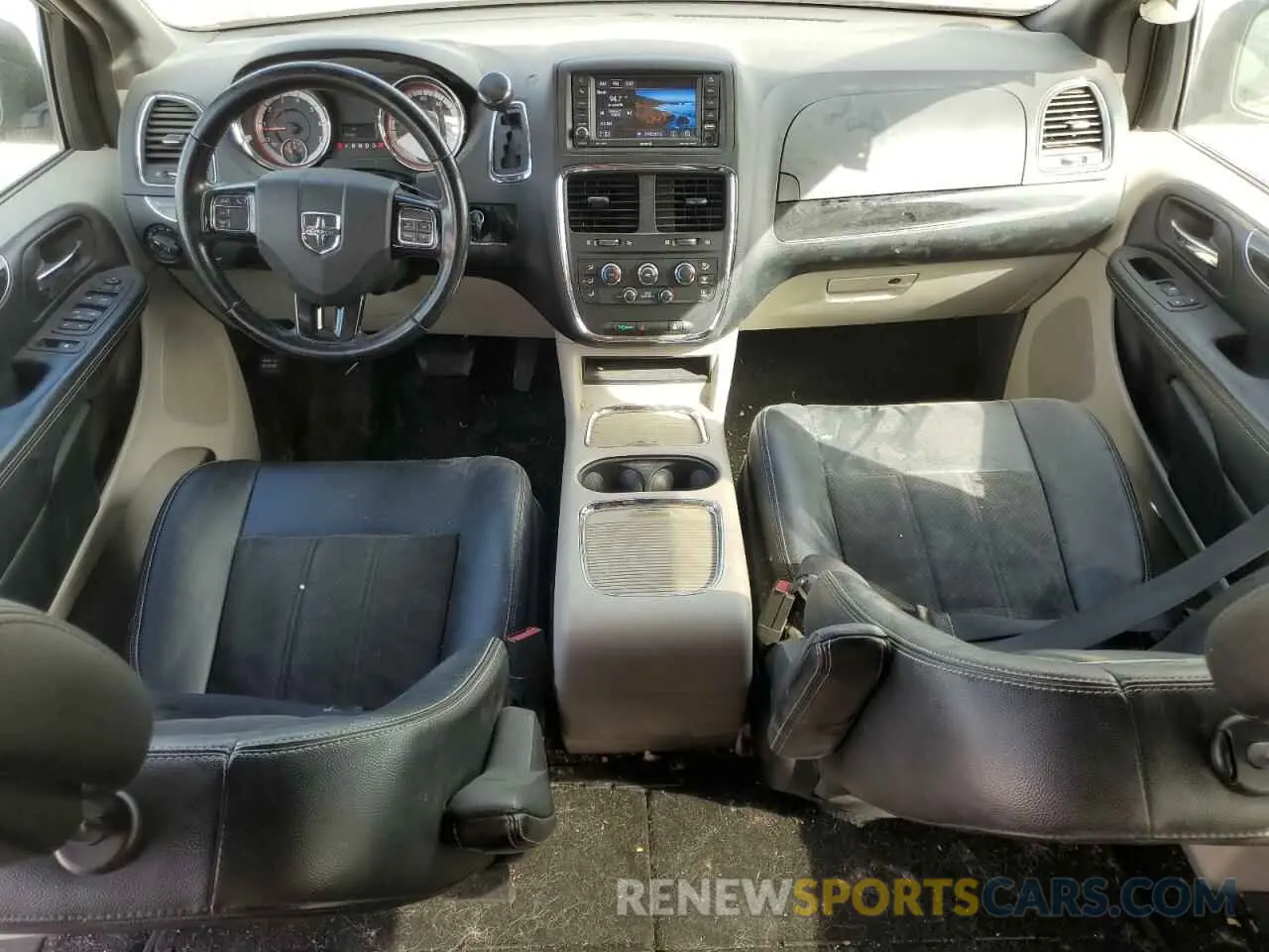 8 Photograph of a damaged car 2C4RDGCG2KR800031 DODGE CARAVAN 2019