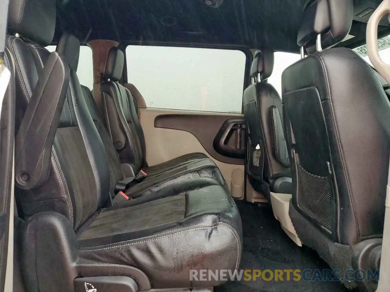 11 Photograph of a damaged car 2C4RDGCG3KR519100 DODGE CARAVAN 2019