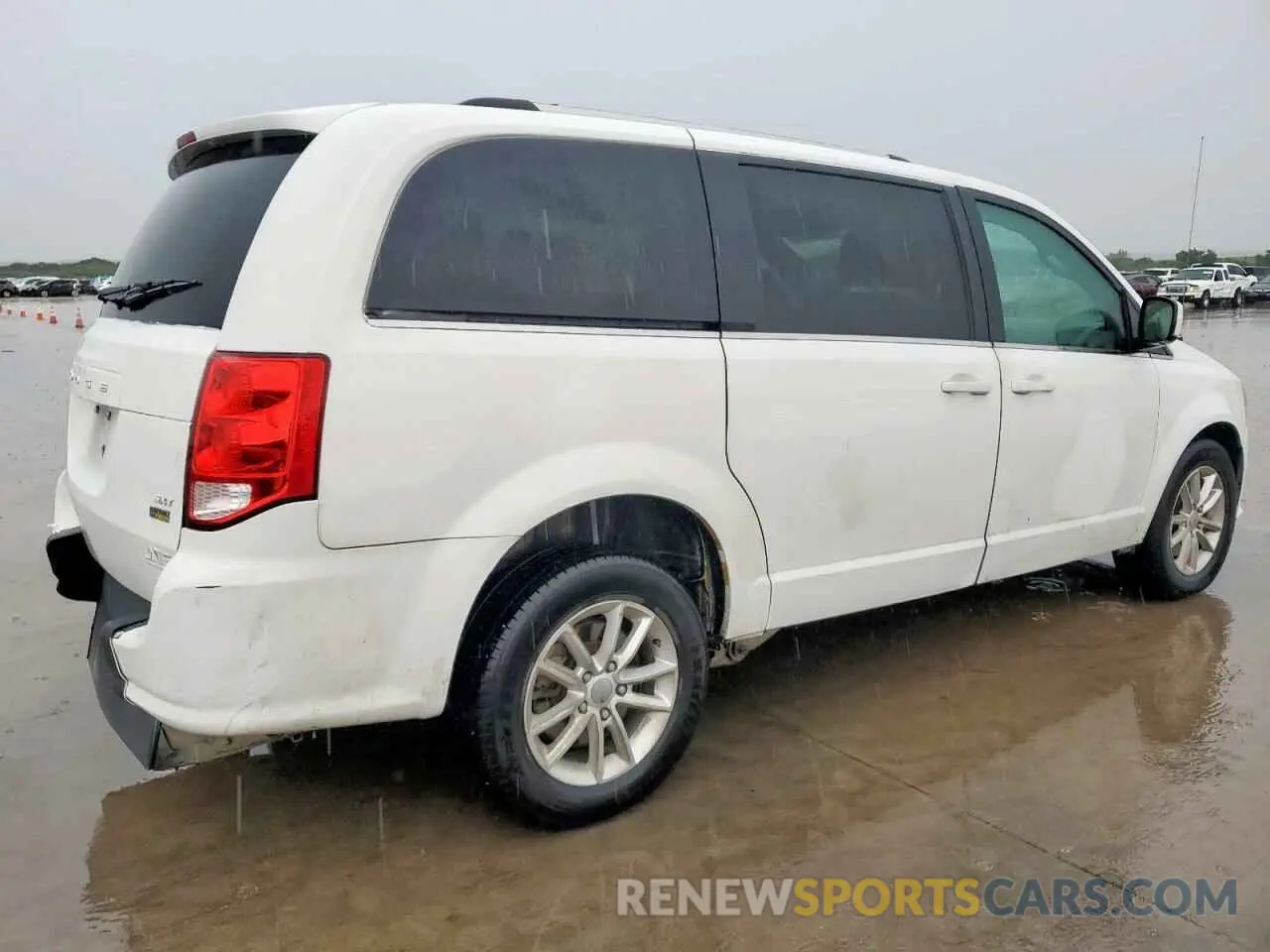 3 Photograph of a damaged car 2C4RDGCG3KR519100 DODGE CARAVAN 2019