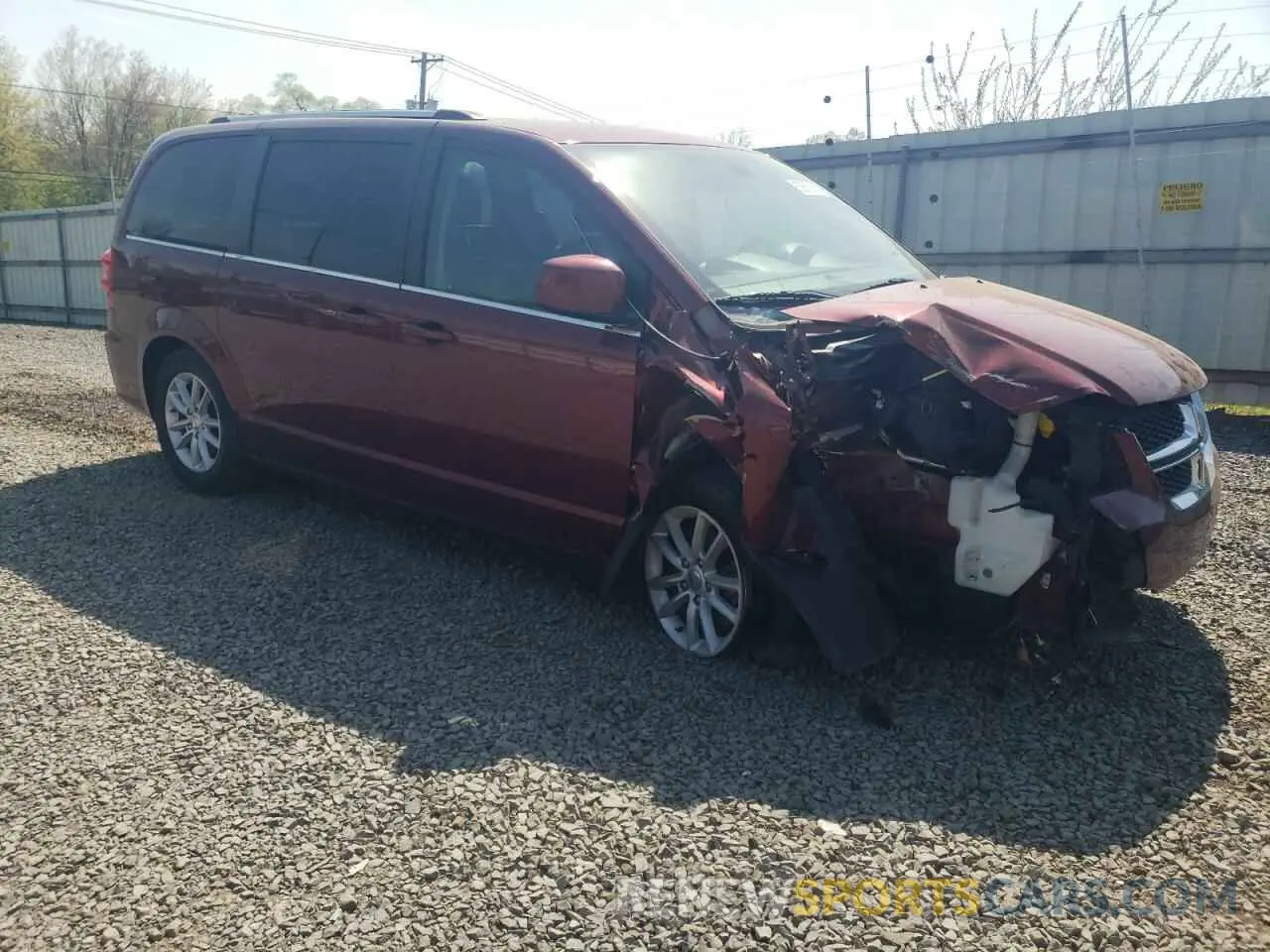 4 Photograph of a damaged car 2C4RDGCG3KR543705 DODGE CARAVAN 2019