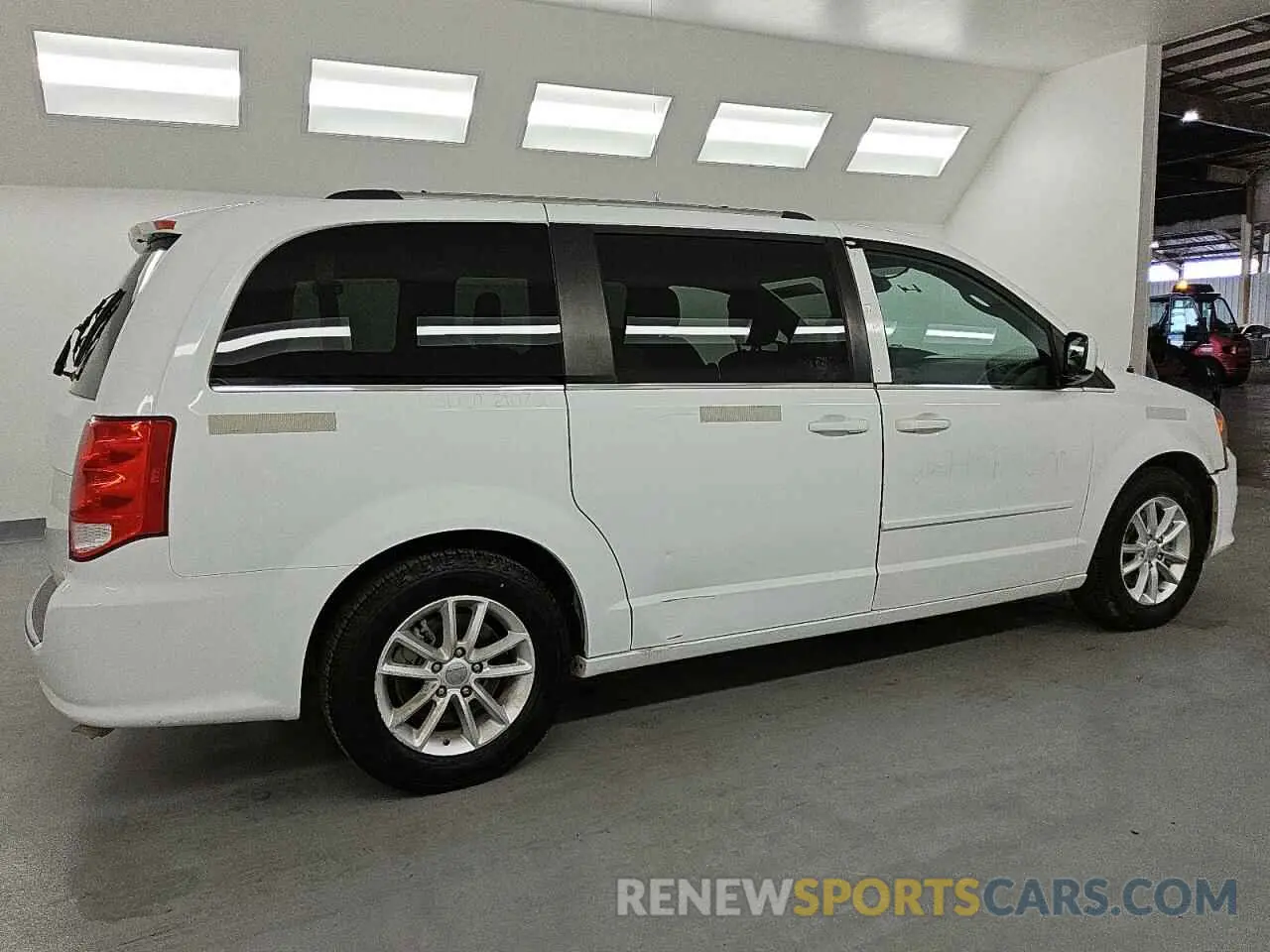 3 Photograph of a damaged car 2C4RDGCG3KR713111 DODGE CARAVAN 2019