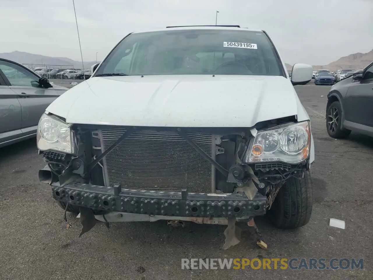 5 Photograph of a damaged car 2C4RDGCG3KR751020 DODGE CARAVAN 2019