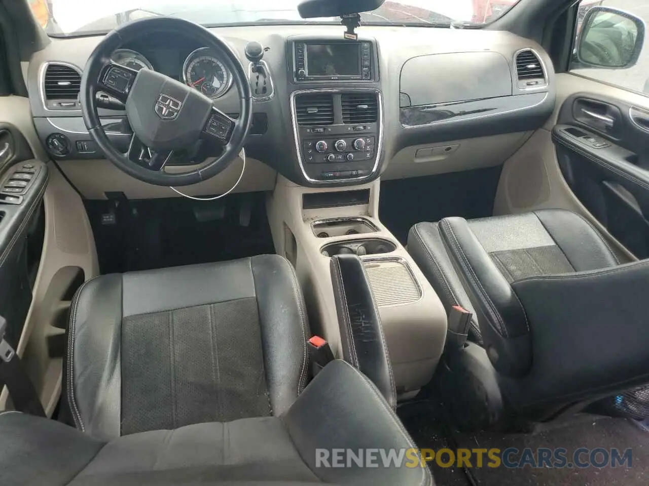 8 Photograph of a damaged car 2C4RDGCG3KR751020 DODGE CARAVAN 2019