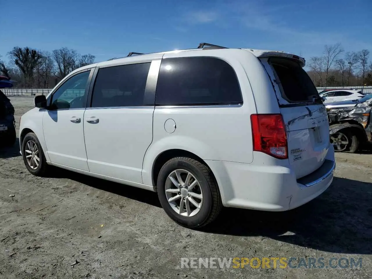 2 Photograph of a damaged car 2C4RDGCG3KR752958 DODGE CARAVAN 2019