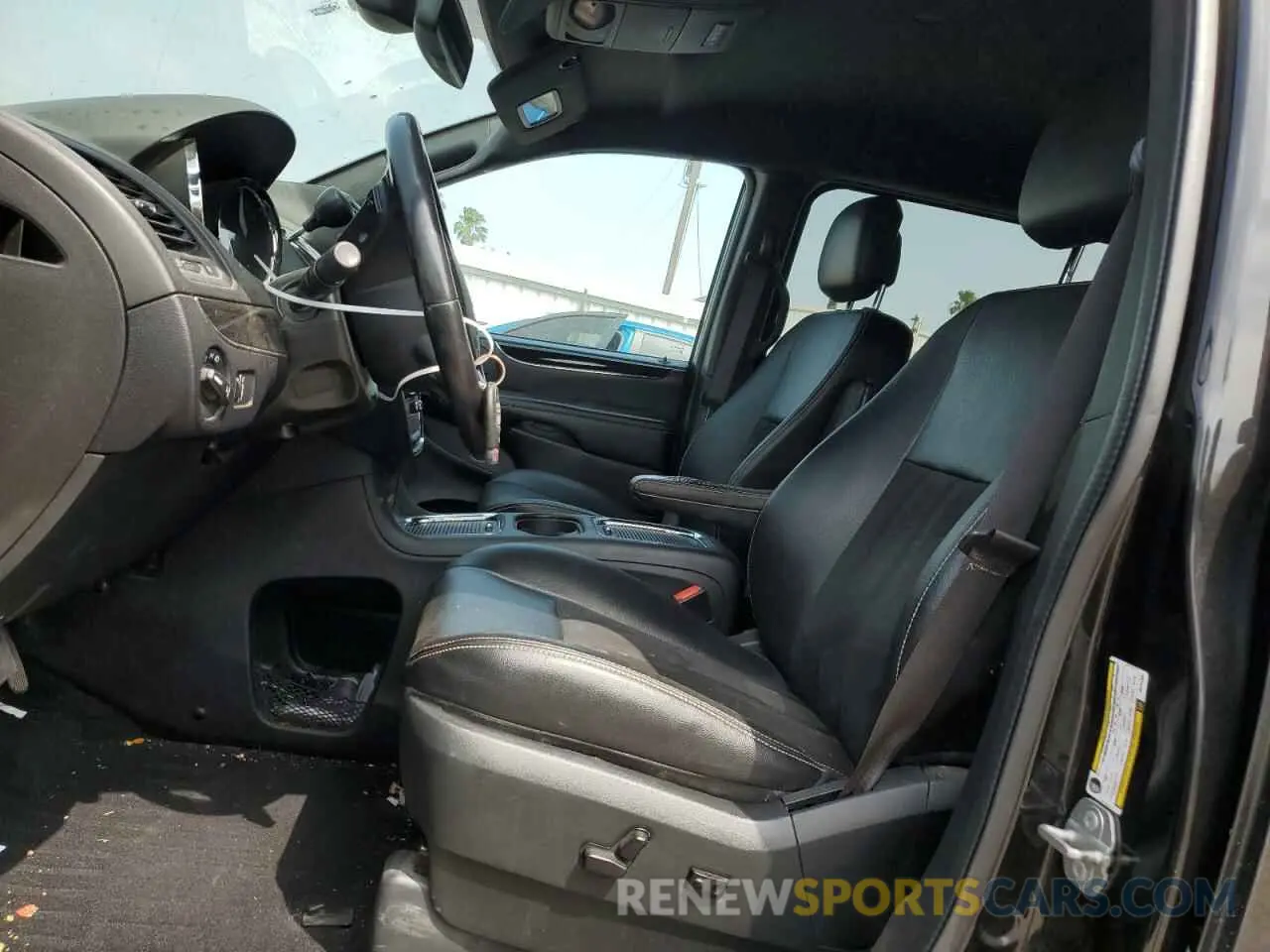 7 Photograph of a damaged car 2C4RDGCG3KR754306 DODGE CARAVAN 2019