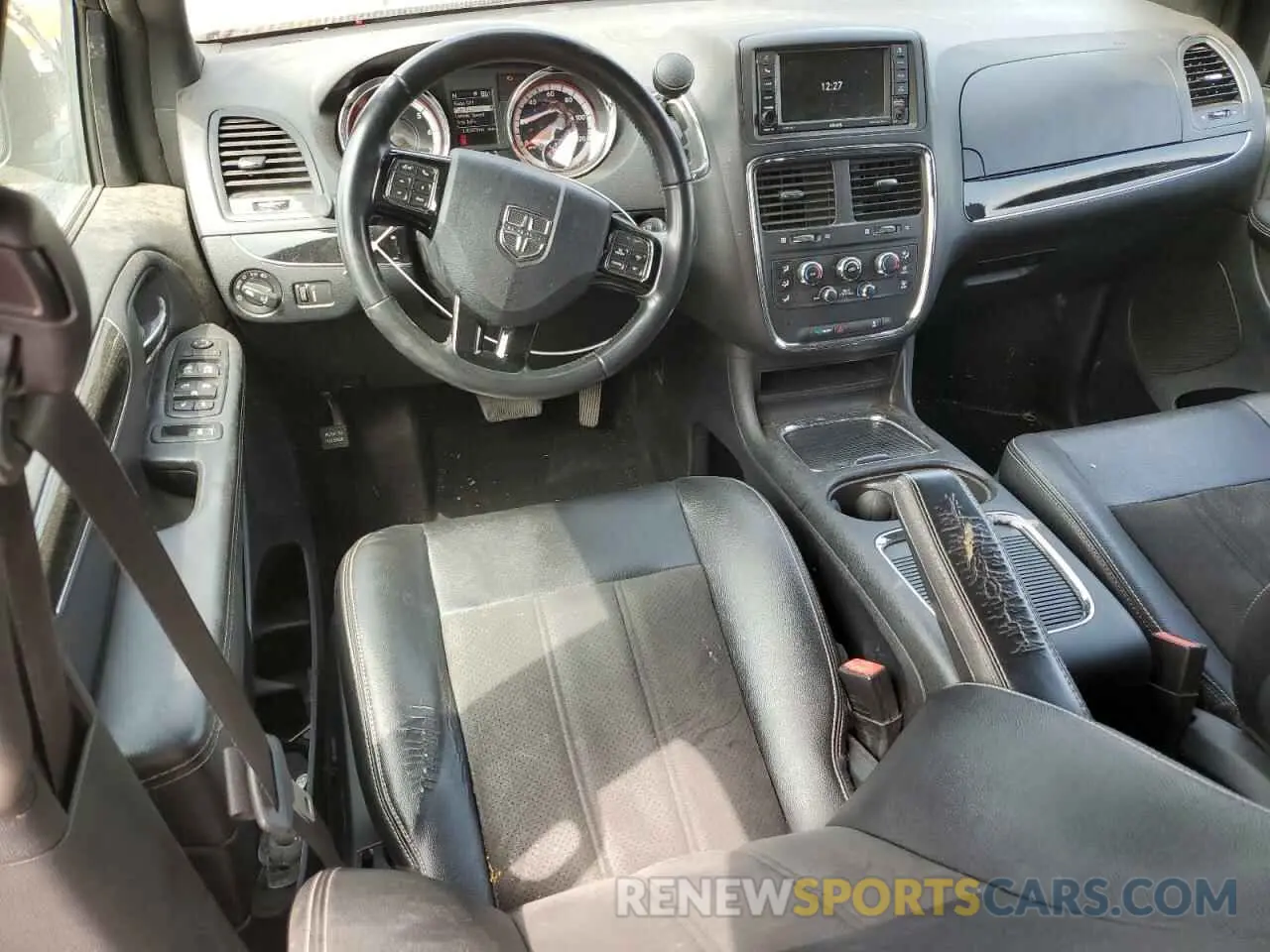 8 Photograph of a damaged car 2C4RDGCG3KR754306 DODGE CARAVAN 2019
