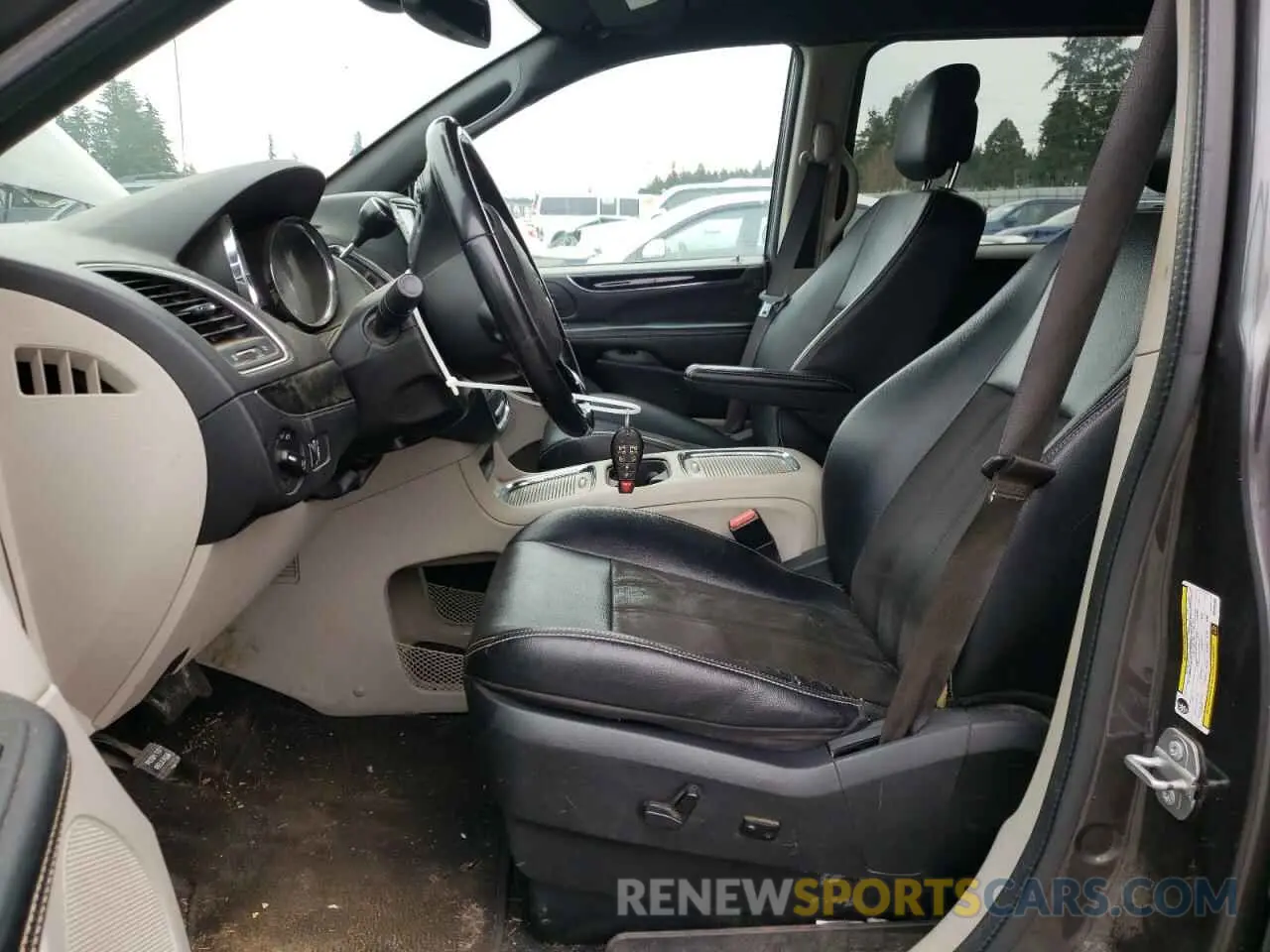 7 Photograph of a damaged car 2C4RDGCG3KR788598 DODGE CARAVAN 2019