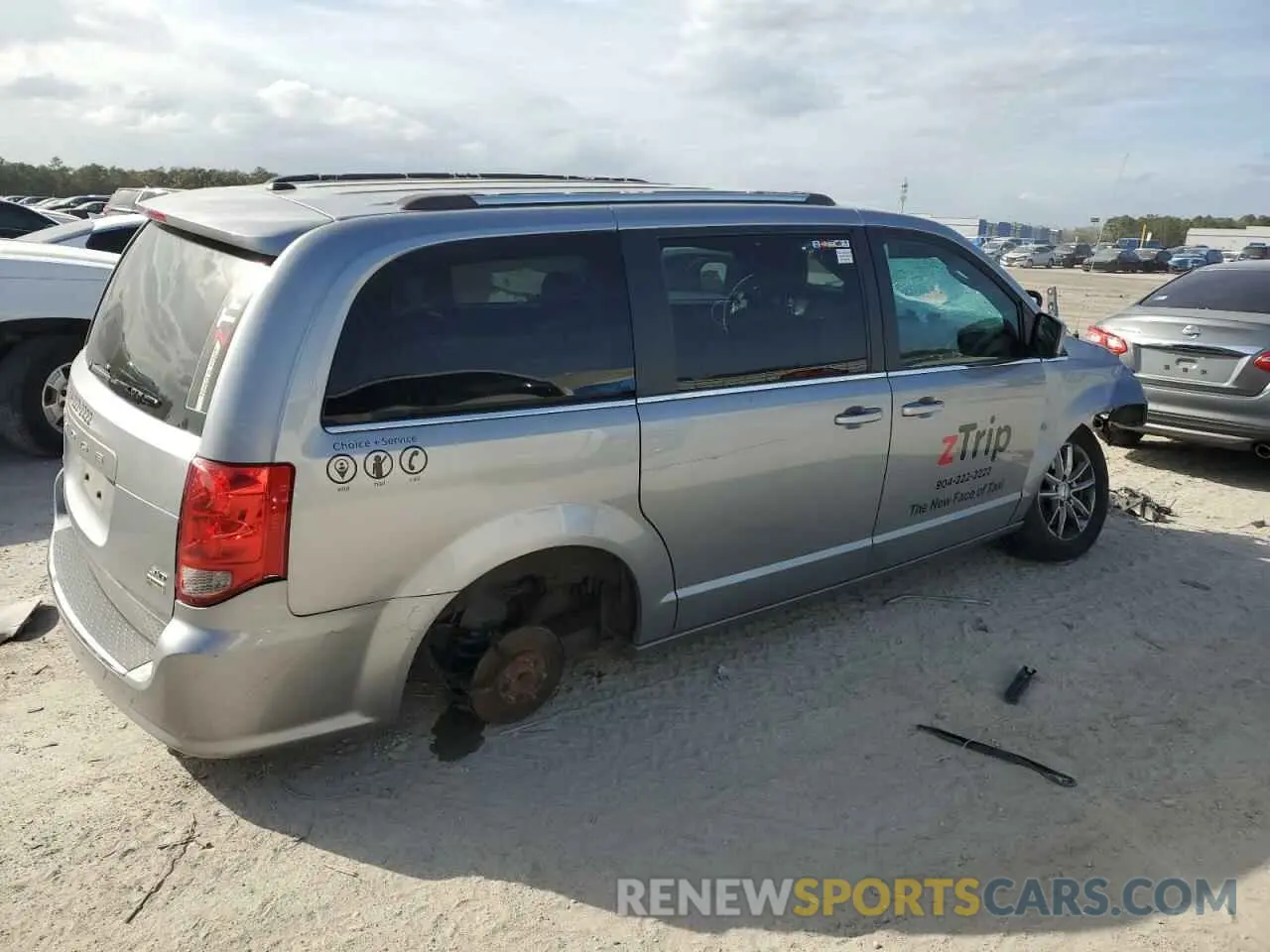 3 Photograph of a damaged car 2C4RDGCG4KR656580 DODGE CARAVAN 2019