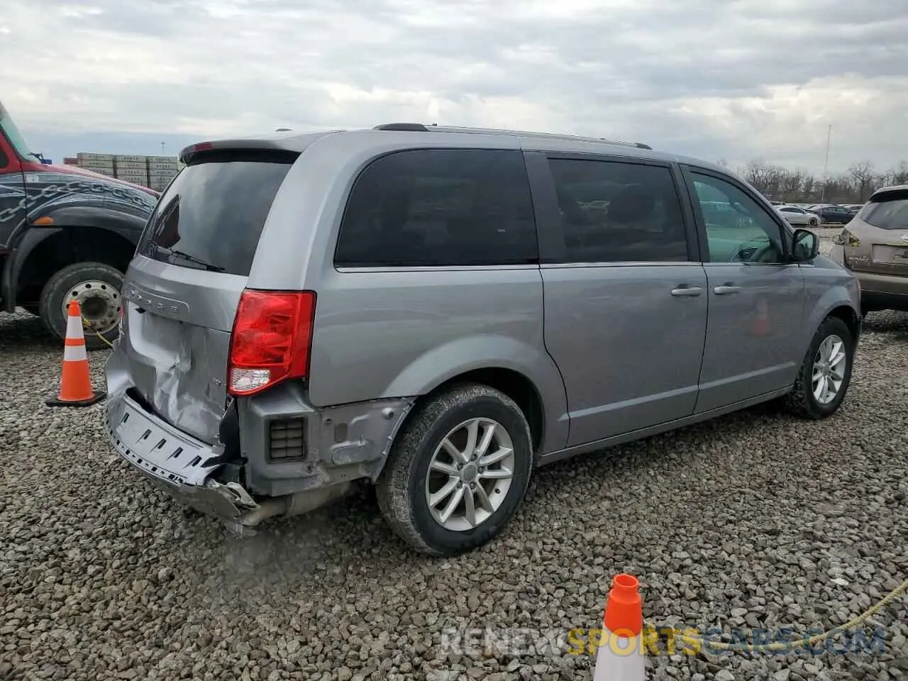 3 Photograph of a damaged car 2C4RDGCG4KR682421 DODGE CARAVAN 2019