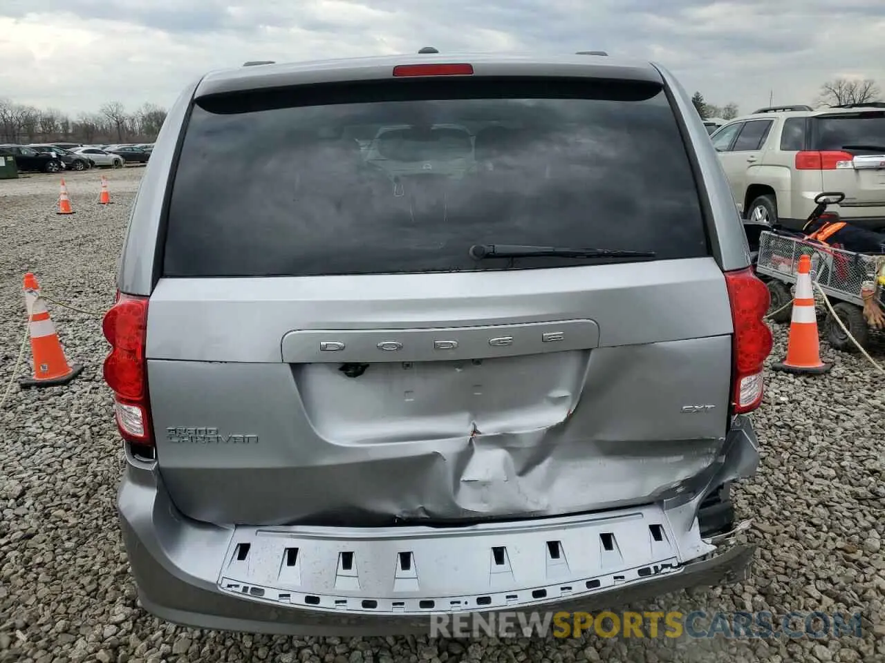 6 Photograph of a damaged car 2C4RDGCG4KR682421 DODGE CARAVAN 2019