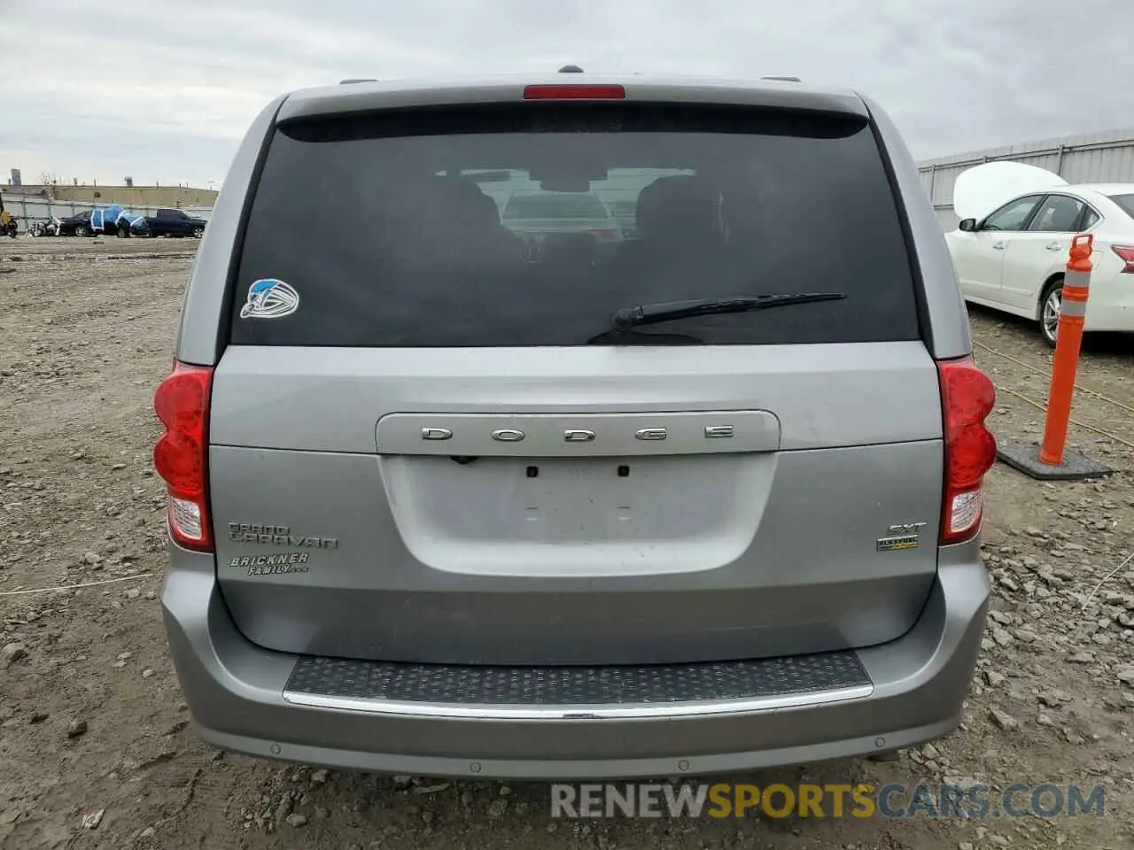 6 Photograph of a damaged car 2C4RDGCG4KR711495 DODGE CARAVAN 2019