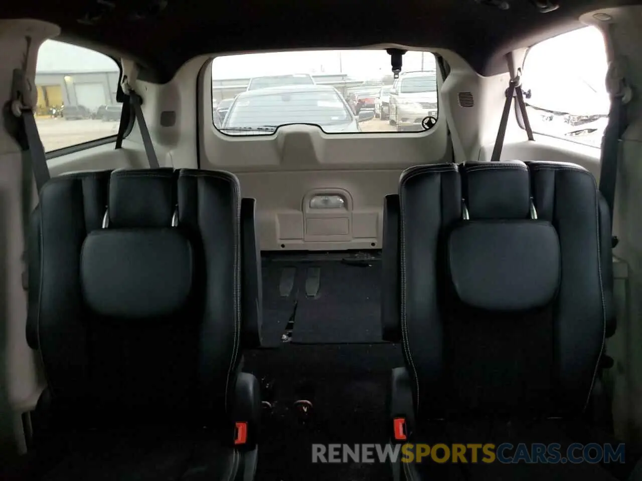 10 Photograph of a damaged car 2C4RDGCG4KR771258 DODGE CARAVAN 2019