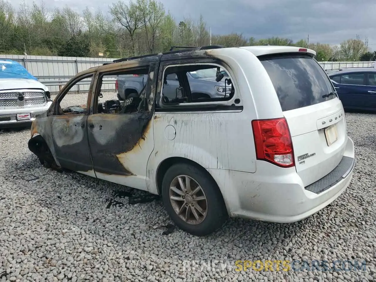 2 Photograph of a damaged car 2C4RDGCG5KR557833 DODGE CARAVAN 2019