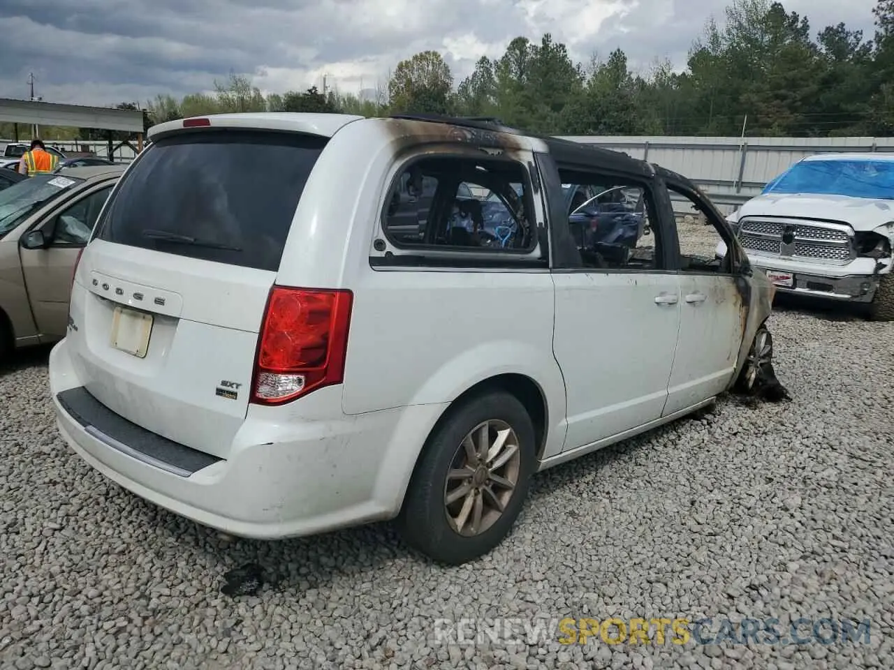 3 Photograph of a damaged car 2C4RDGCG5KR557833 DODGE CARAVAN 2019