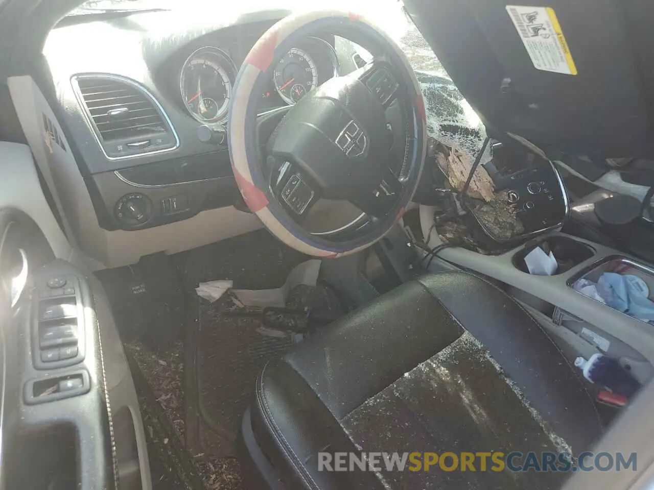 8 Photograph of a damaged car 2C4RDGCG5KR759393 DODGE CARAVAN 2019