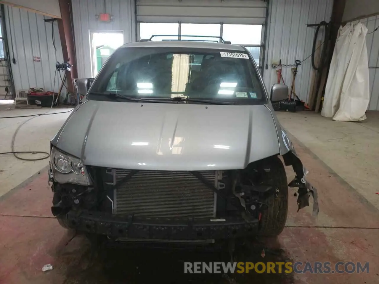 5 Photograph of a damaged car 2C4RDGCG5KR777148 DODGE CARAVAN 2019
