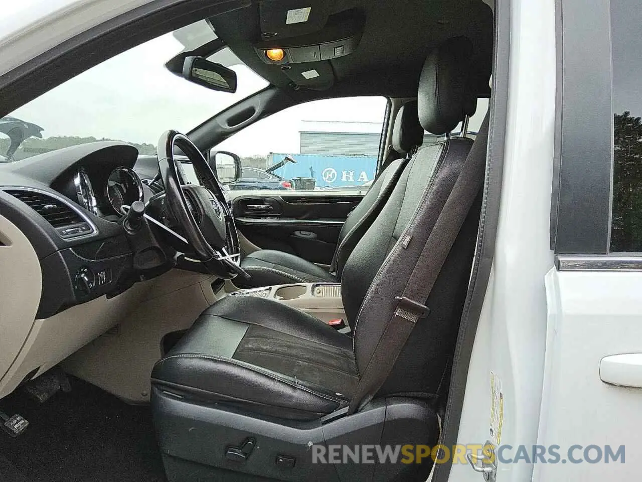 7 Photograph of a damaged car 2C4RDGCG6KR788580 DODGE CARAVAN 2019