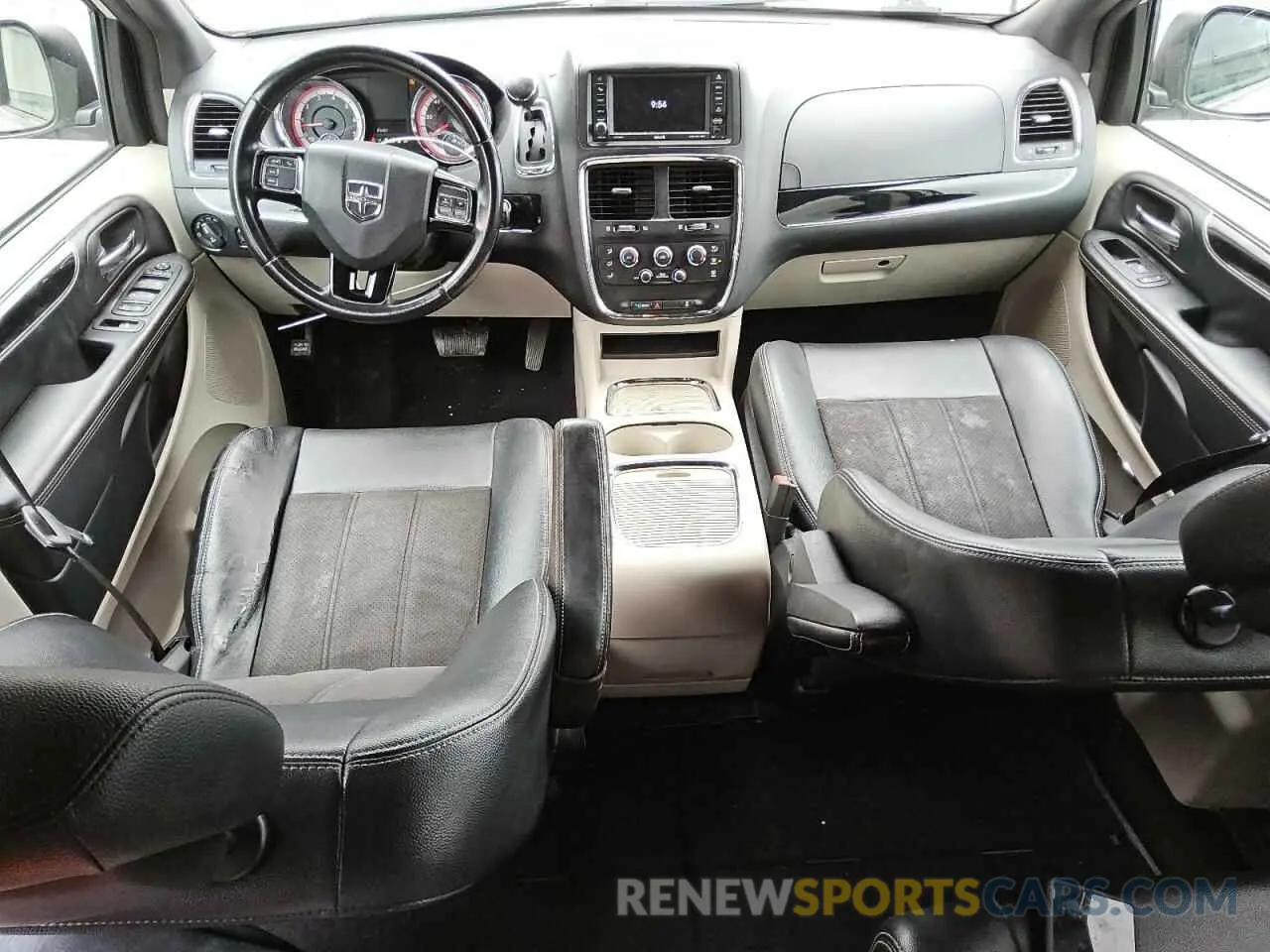 8 Photograph of a damaged car 2C4RDGCG6KR788580 DODGE CARAVAN 2019
