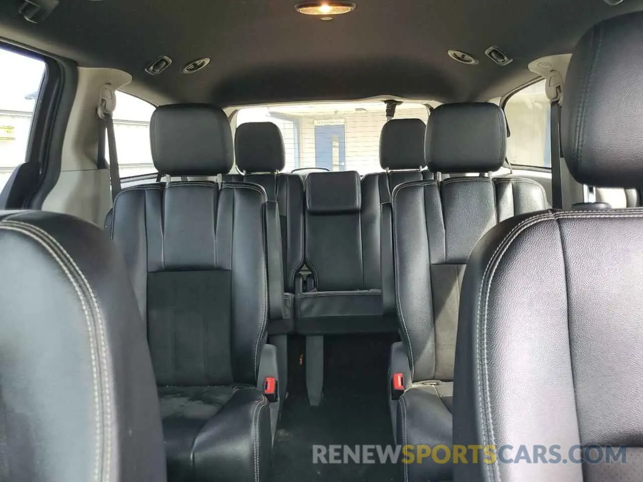 10 Photograph of a damaged car 2C4RDGCG7KR753109 DODGE CARAVAN 2019