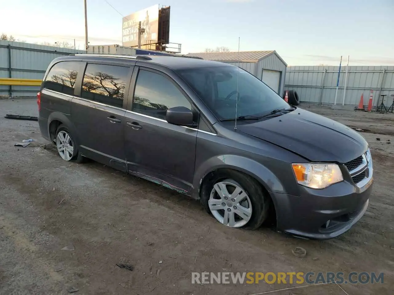4 Photograph of a damaged car 2C4RDGCG7KR771741 DODGE CARAVAN 2019