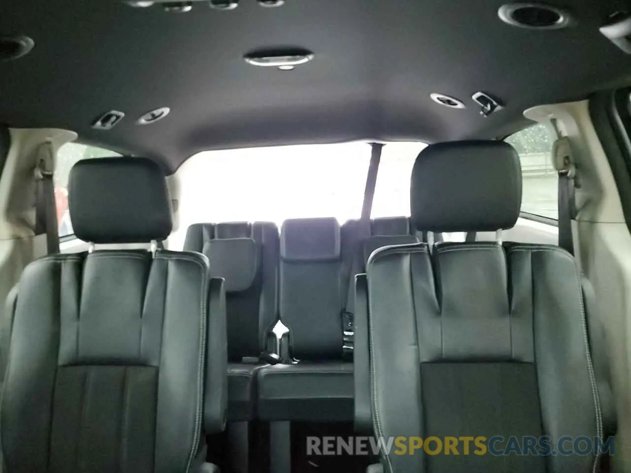 10 Photograph of a damaged car 2C4RDGCG8KR755600 DODGE CARAVAN 2019