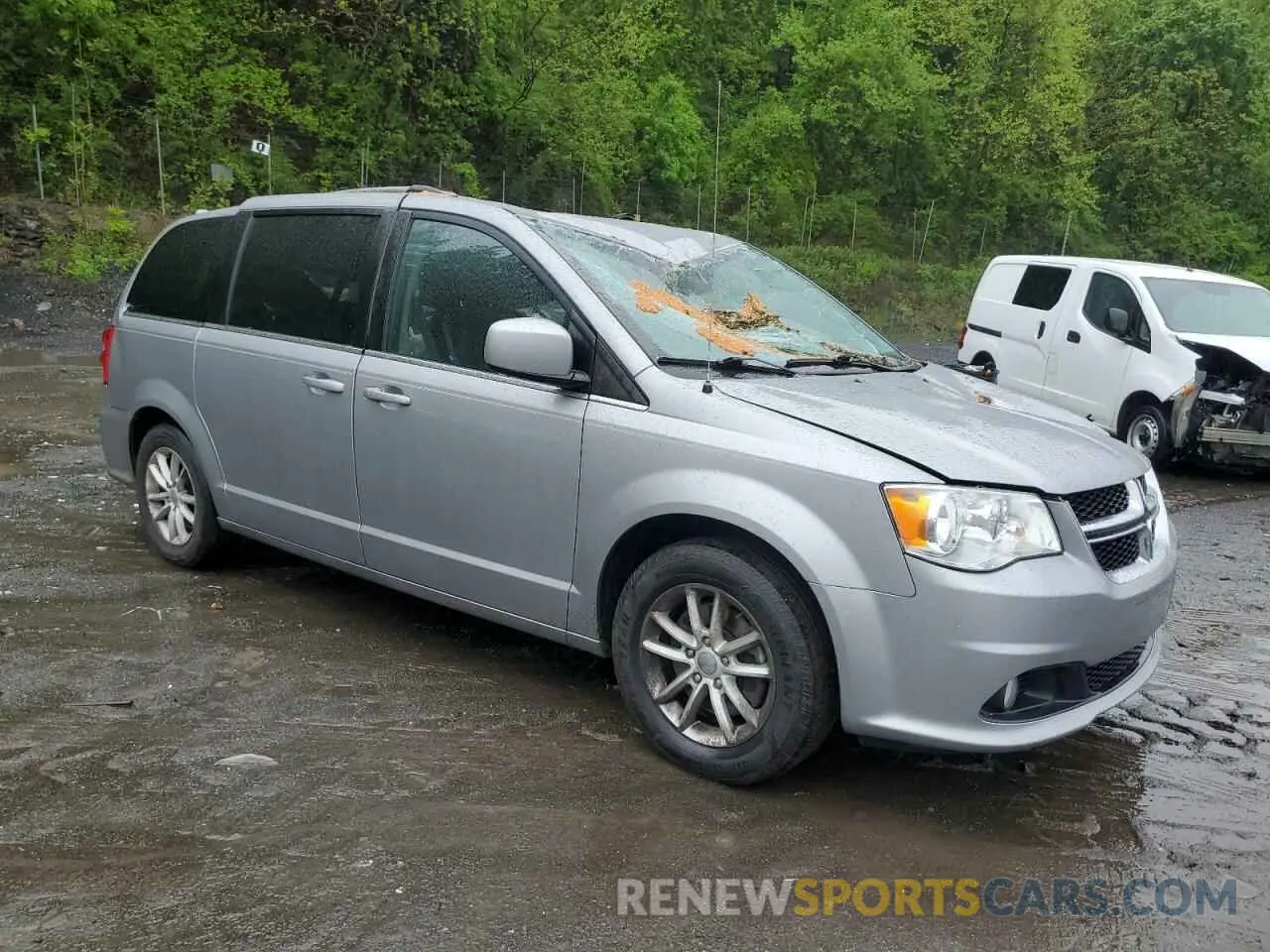 4 Photograph of a damaged car 2C4RDGCG8KR785261 DODGE CARAVAN 2019